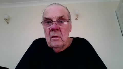 Snapshot of fabric21 chatting on 02.05.25 the masturbator online show from 02.05.25