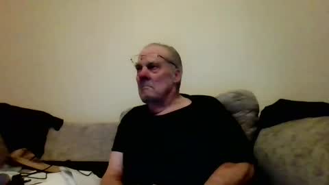 Snapshot of fabric21 chatting on 02.05.25 the masturbator online show from 02.05.25