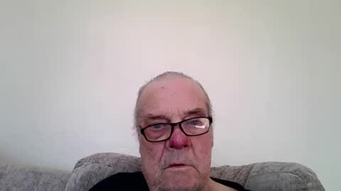 Snapshot of fabric21 chatting on 02.06.25 the masturbator online show from 02.06.25