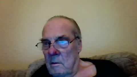 Snapshot of fabric21 chatting on 02.06.25 the masturbator online show from 02.06.25