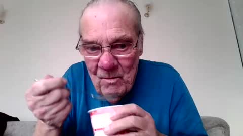 Snapshot of fabric21 chatting on 02.09.25 the masturbator online show from 02.09.25