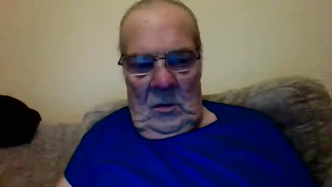 Snapshot of fabric21 chatting on 02.15.25 the masturbator online show from 02.15.25