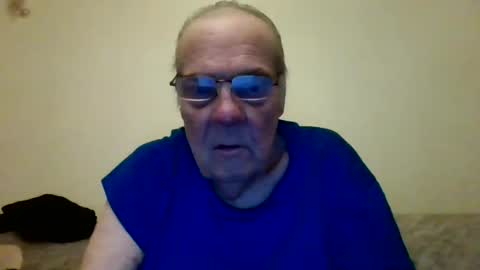 Snapshot of fabric21 chatting on 02.15.25 the masturbator online show from 02.15.25