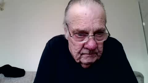 Snapshot of fabric21 chatting on 02.27.25 the masturbator online show from 02.27.25