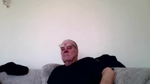 Snapshot of fabric21 chatting on 02.28.25 the masturbator online show from 02.28.25