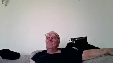 Snapshot of fabric21 chatting on 03.02.25 the masturbator online show from 03.02.25