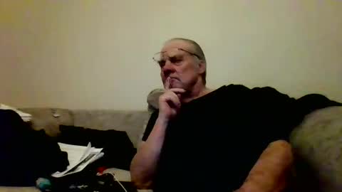 Snapshot of fabric21 chatting on 03.09.25 the masturbator online show from 03.09.25