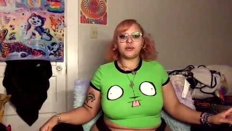 Snapshot of faemami chatting on 10.01.25 FaeBae online show from 10.01.25