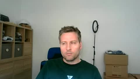 Snapshot of faer_087 chatting on 04.24.26 faer_087 online show from 04.24.26