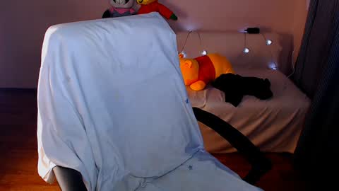 Snapshot of fairy_elli_hot chatting on 01.18.25 Elli  online show from 01.18.25