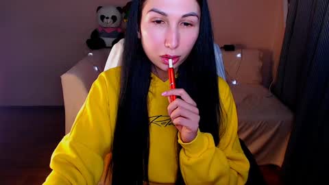 Snapshot of fairy_elli_hot chatting on 01.23.25 Elli  online show from 01.23.25