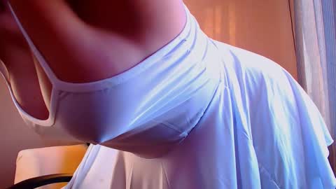 Snapshot of fairy_elli_hot chatting on 10.06.25 Elli  online show from 10.06.25