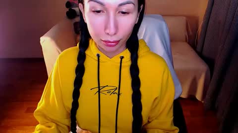 Snapshot of fairy_elli_hot chatting on 10.10.25 Elli  online show from 10.10.25