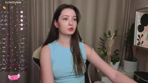 Snapshot of fairy_m00n chatting on 10.01.25 Kate online show from 10.01.25