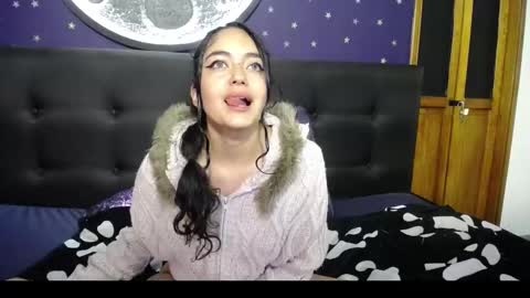 Snapshot of fairy_marie12 chatting on 11.15.25 Marie online show from 11.15.25