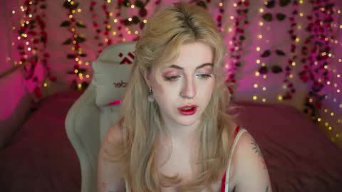 Snapshot of fairyvi chatting on 04.01.26 Vi online show from 04.01.26