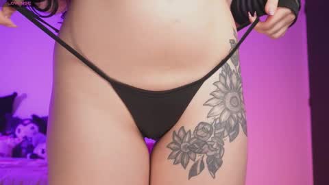 Sara  REMEMBER TO LEAVE A THUMB UP online show from 03.04.26