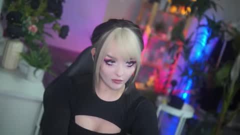 faith_chan online show from 10.08.25