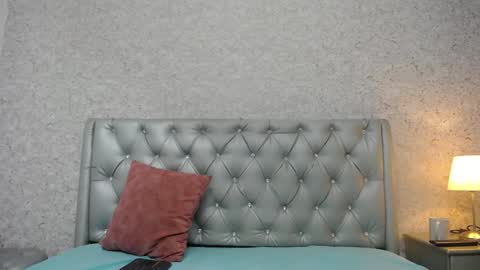 Snapshot of faith_hill chatting on 12.17.24 Faith online show from 12.17.24