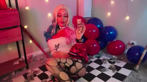 Snapshot of falinecrosthwaite chatting on 09.25.25 Kaori online show from 09.25.25