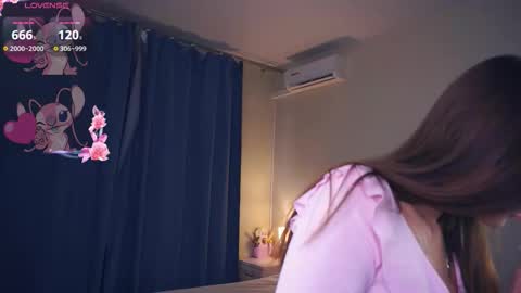 Snapshot of falineellson chatting on 02.04.26 Erika online show from 02.04.26