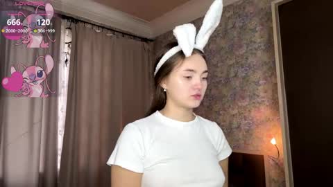 Snapshot of falineellson chatting on 04.18.26 Erika online show from 04.18.26