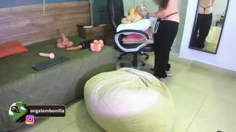 Megan    630  1330 -5 online show from 03.23.26