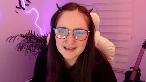 Snapshot of fallenag__ chatting on 06.05.26 OF fallenag 1 online show from 06.05.26