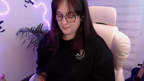 Snapshot of fallenag__ chatting on 06.25.26 OF fallenag 1 online show from 06.25.26