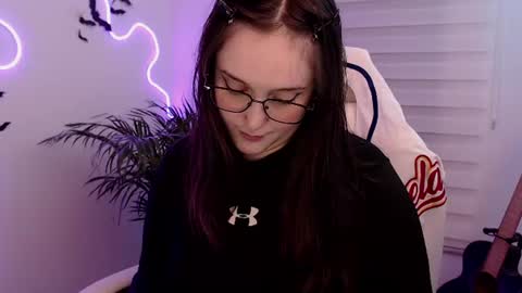 Snapshot of fallenag__ chatting on 07.25.26 OF fallenag 1 online show from 07.25.26