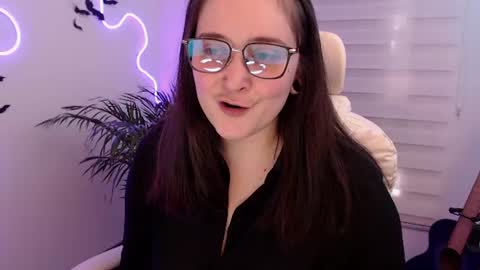 Snapshot of fallenag__ chatting on 07.28.26 OF fallenag 1 online show from 07.28.26