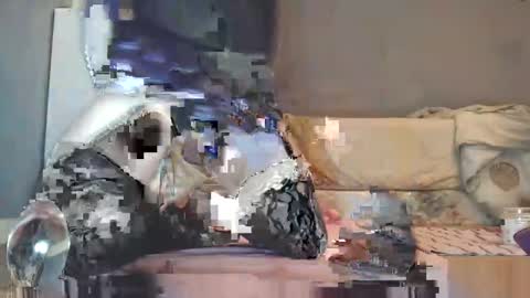 Fallin Skye online show from 12.25.24