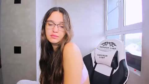 Snapshot of fancy_bunny chatting on 09.16.25 fancy bunny online show from 09.16.25