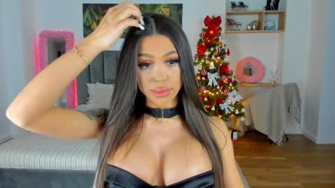 Jennifer online show from 12.20.24