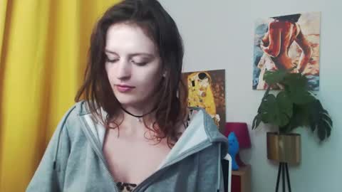 Nadine online show from 01.10.25