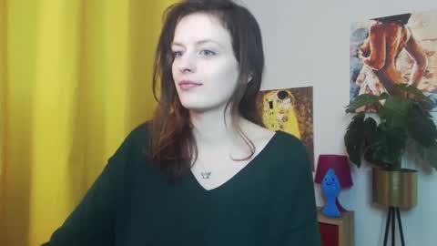 Nadine online show from 02.10.25