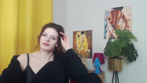 Nadine online show from 02.14.25