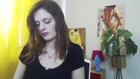 Nadine online show from 03.10.25