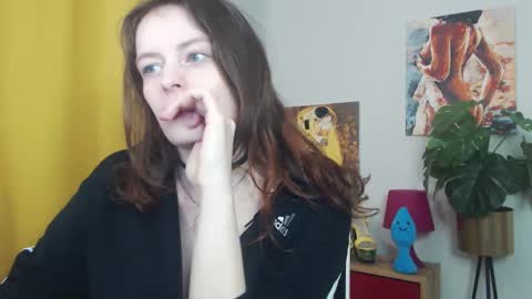 Nadine online show from 03.12.25