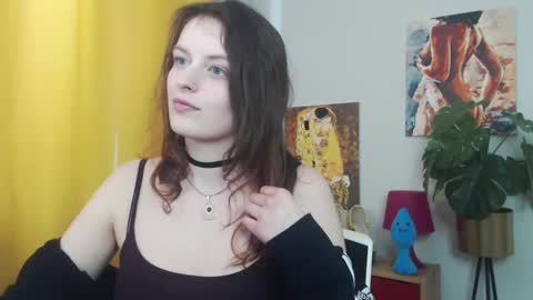 Nadine online show from 03.12.25