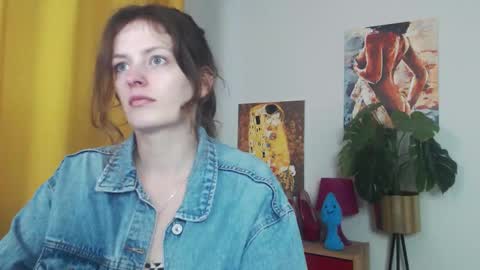 Nadine online show from 09.10.25