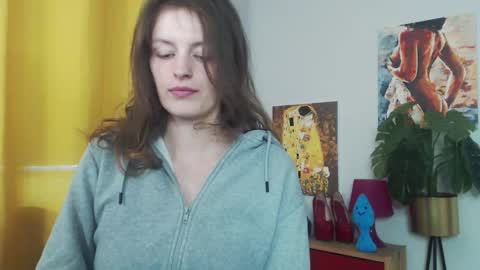 Nadine online show from 09.24.25