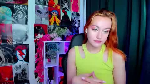 Snapshot of fane_stain chatting on 09.17.25 Merida but you can call me Ida online show from 09.17.25