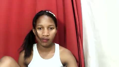 Snapshot of faniriah27 chatting on 09.18.25 faniriah27 online show from 09.18.25