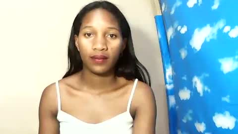 Snapshot of faniriah27 chatting on 10.06.25 faniriah27 online show from 10.06.25