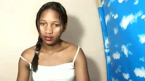Snapshot of faniriah27 chatting on 10.14.25 faniriah27 online show from 10.14.25