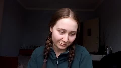 Snapshot of fanniepeacemaker chatting on 05.13.26 Sara online show from 05.13.26