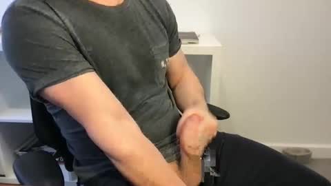 Snapshot of fantacyland chatting on 02.26.25 Alex online show from 02.26.25