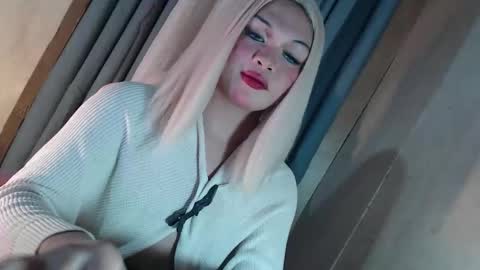 DANIELLA - DONT FORGET TO GIVE ME A THUMBSU UP online show from 03.10.26