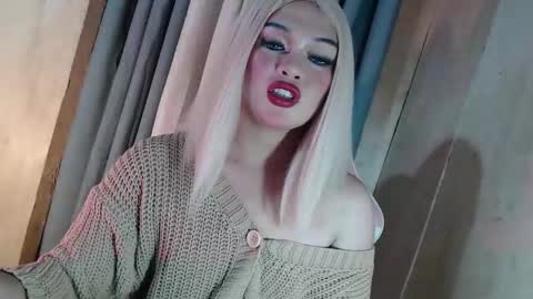 Snapshot of fantasticcock69_daniella chatting on 05.12.26 DANIELLA - DONT FORGET TO GIVE ME A THUMBSU UP online show from 05.12.26